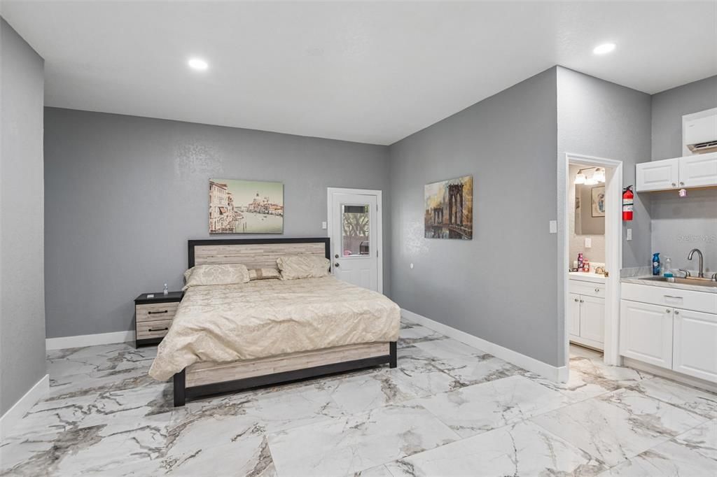 For Sale: $600,000 (4 beds, 3 baths, 2452 Square Feet)