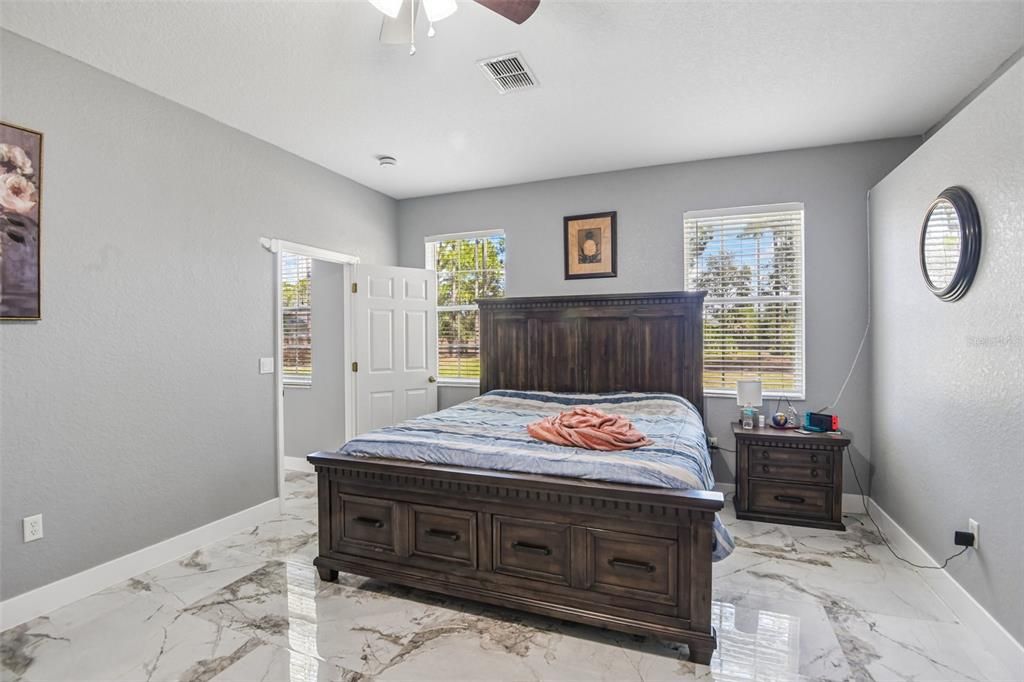 For Sale: $600,000 (4 beds, 3 baths, 2452 Square Feet)