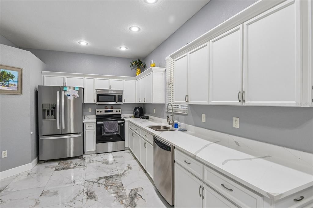 For Sale: $600,000 (4 beds, 3 baths, 2452 Square Feet)
