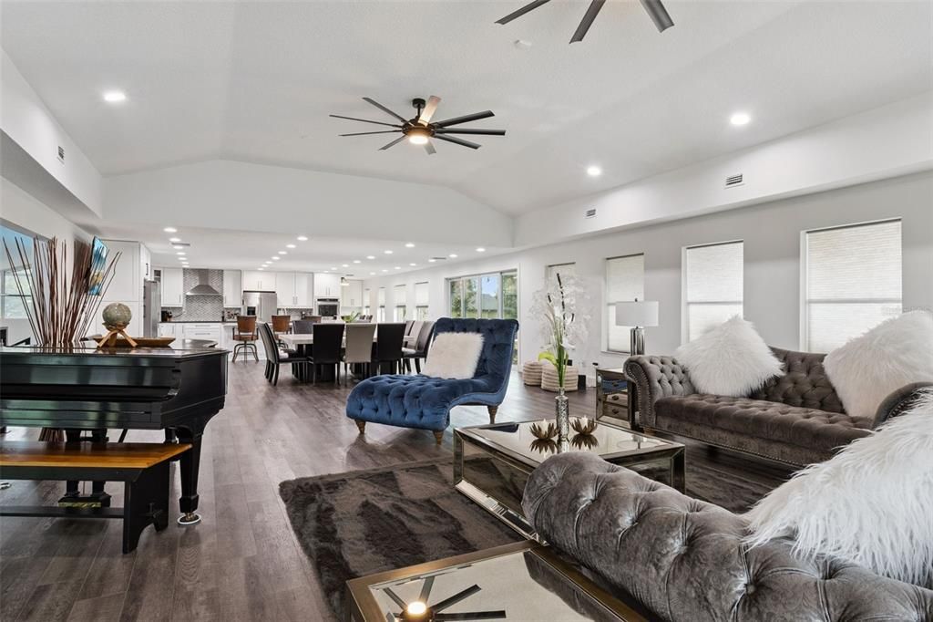 En Venta: $899,000 (5 camas, 3 baños, 5194 Pies cuadrados)