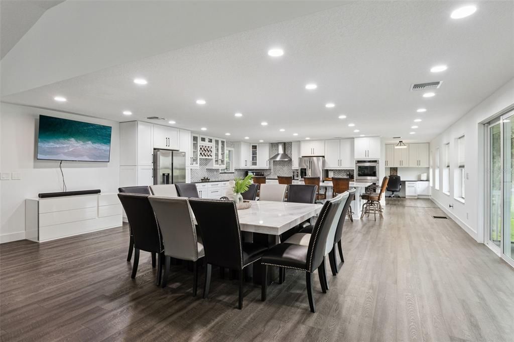 En Venta: $899,000 (5 camas, 3 baños, 5194 Pies cuadrados)