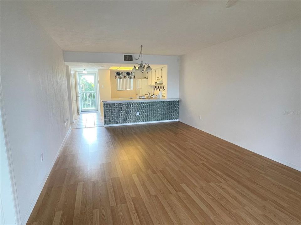 En Venta: $160,000 (2 camas, 2 baños, 1044 Pies cuadrados)