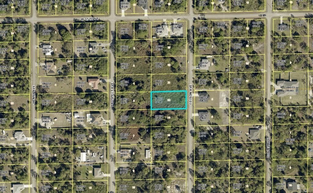 На продажу: $33,000 (0.50 acres)