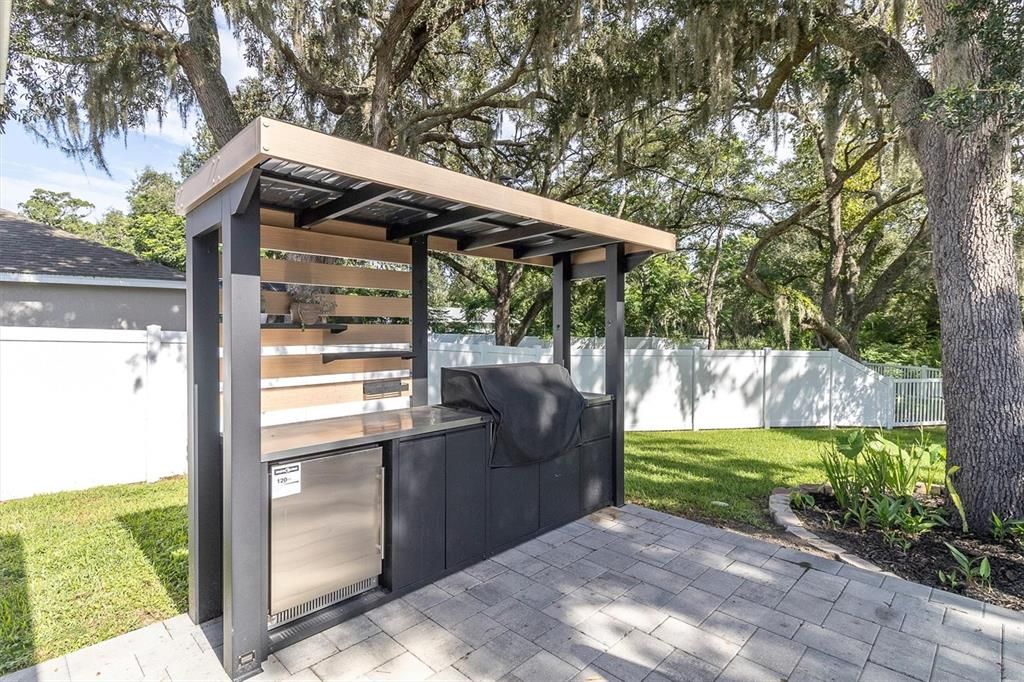 For Sale: $415,000 (3 beds, 2 baths, 1743 Square Feet)