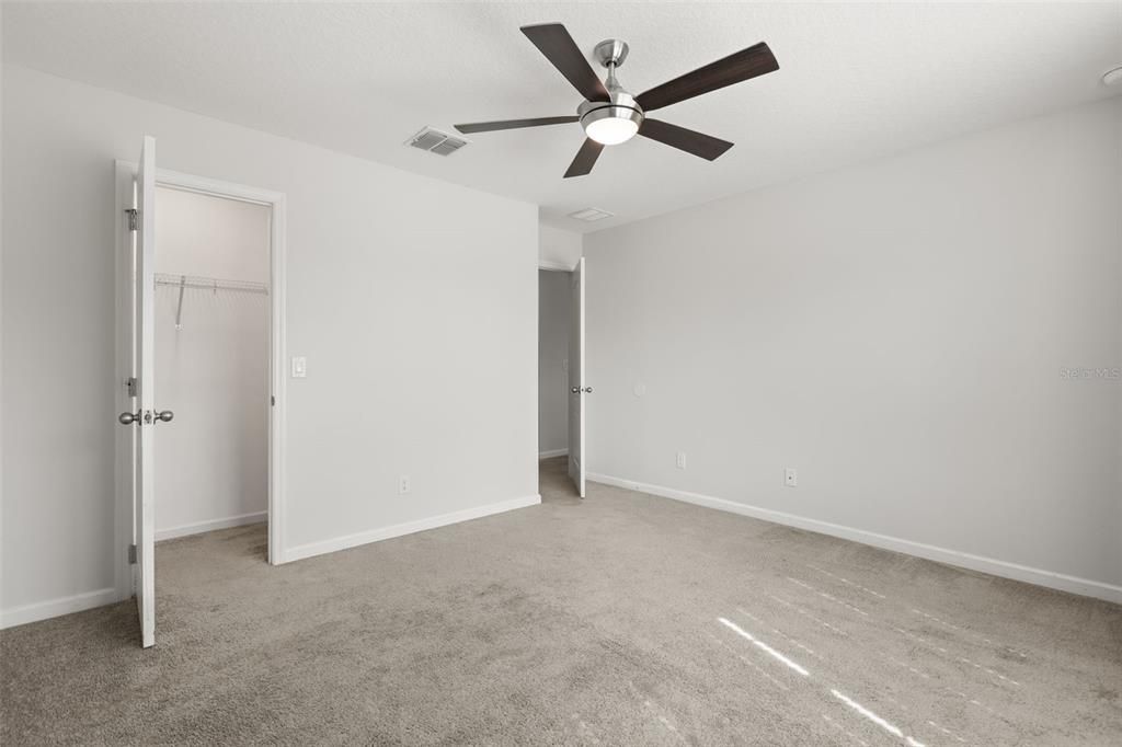 For Sale: $409,900 (3 beds, 2 baths, 2352 Square Feet)