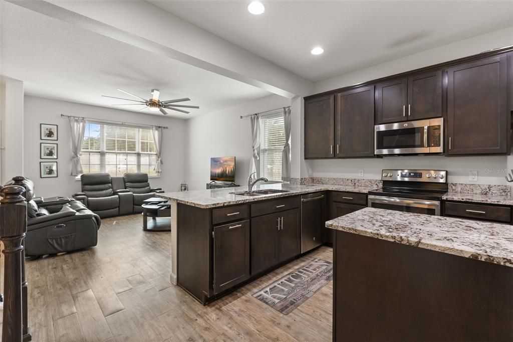 For Sale: $409,900 (3 beds, 2 baths, 2352 Square Feet)