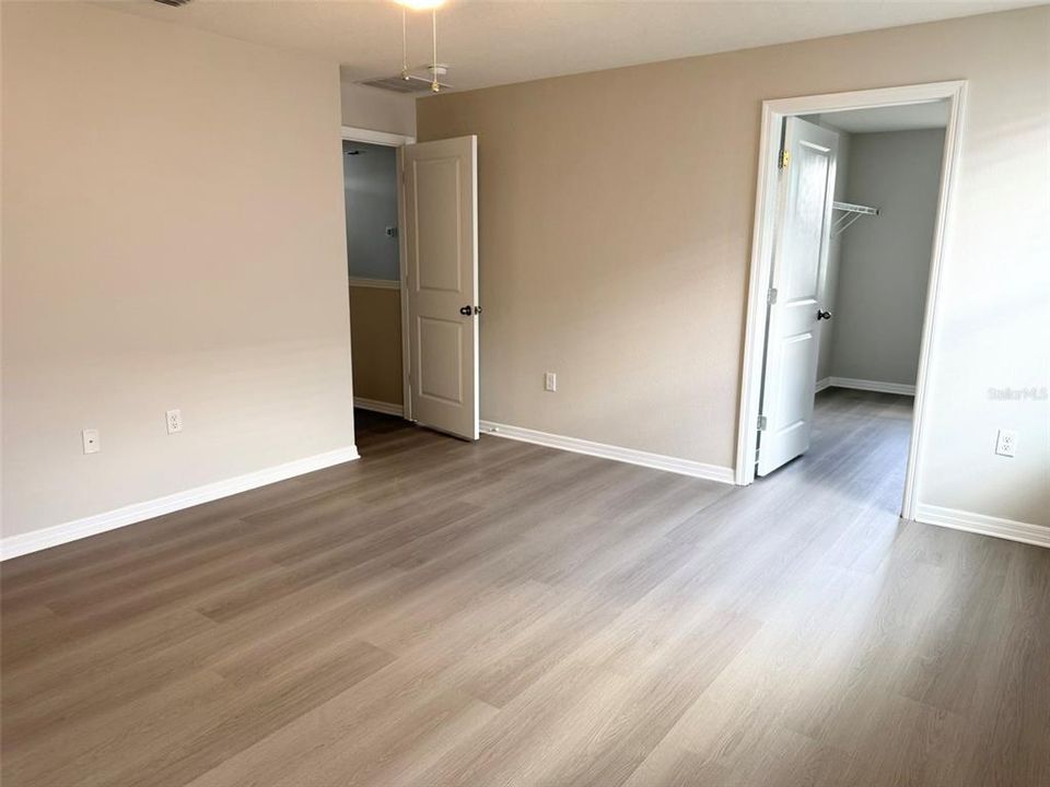 En Renta: $2,700 (4 camas, 2 baños, 2328 Pies cuadrados)