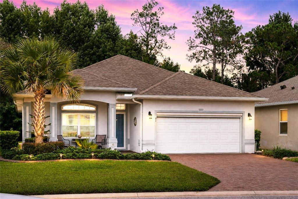 For Sale: $369,000 (3 beds, 2 baths, 1595 Square Feet)
