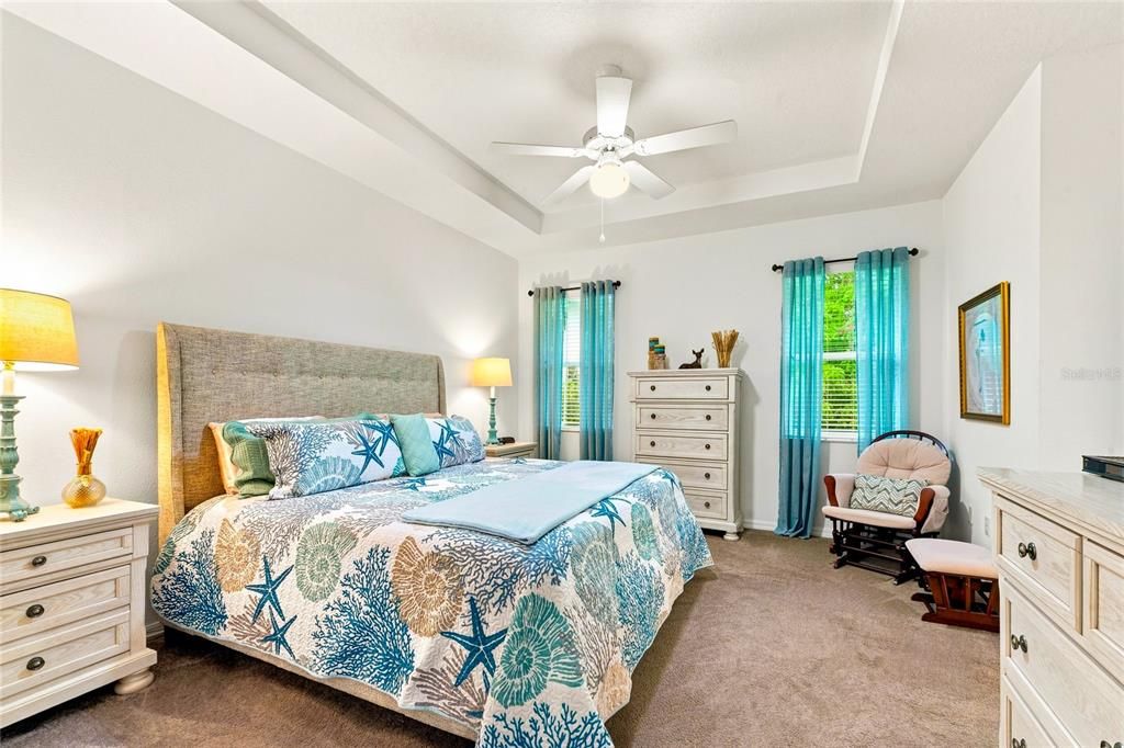 For Sale: $369,000 (3 beds, 2 baths, 1595 Square Feet)