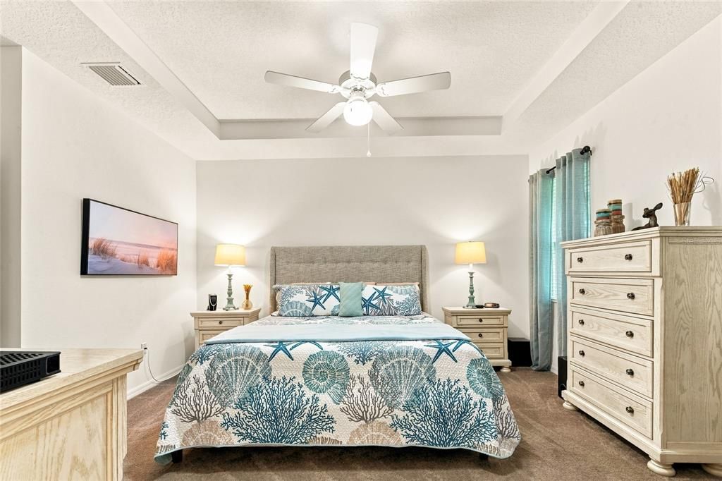 For Sale: $369,000 (3 beds, 2 baths, 1595 Square Feet)