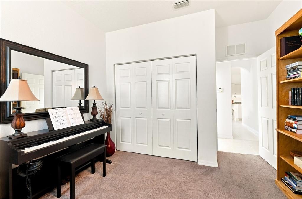 For Sale: $369,000 (3 beds, 2 baths, 1595 Square Feet)
