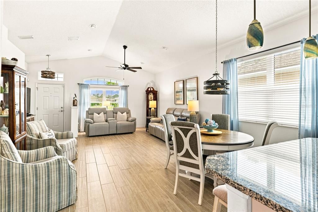 For Sale: $369,000 (3 beds, 2 baths, 1595 Square Feet)