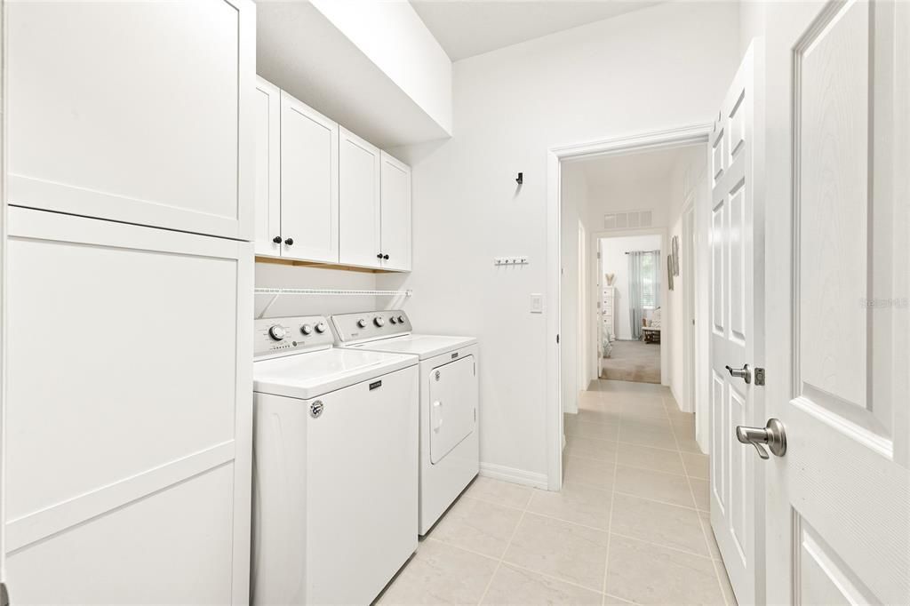 For Sale: $369,000 (3 beds, 2 baths, 1595 Square Feet)