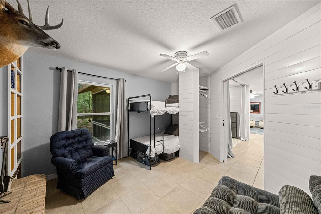 En Venta: $469,900 (2 camas, 2 baños, 1008 Pies cuadrados)