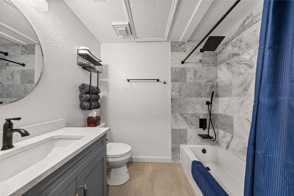 En Venta: $469,900 (2 camas, 2 baños, 1008 Pies cuadrados)