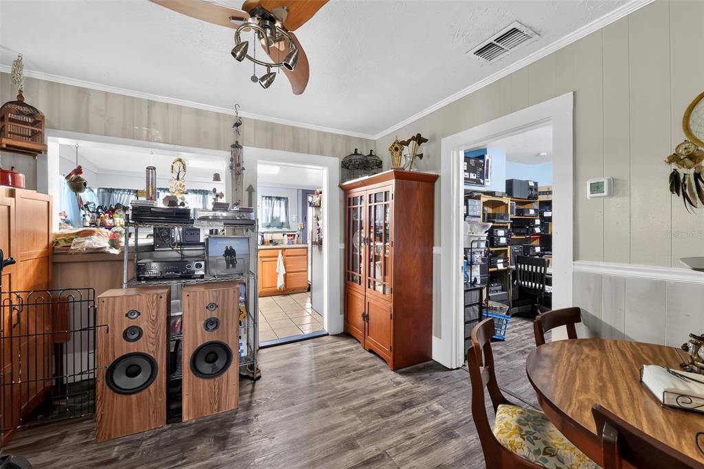 En Venta: $299,900 (3 camas, 2 baños, 1343 Pies cuadrados)