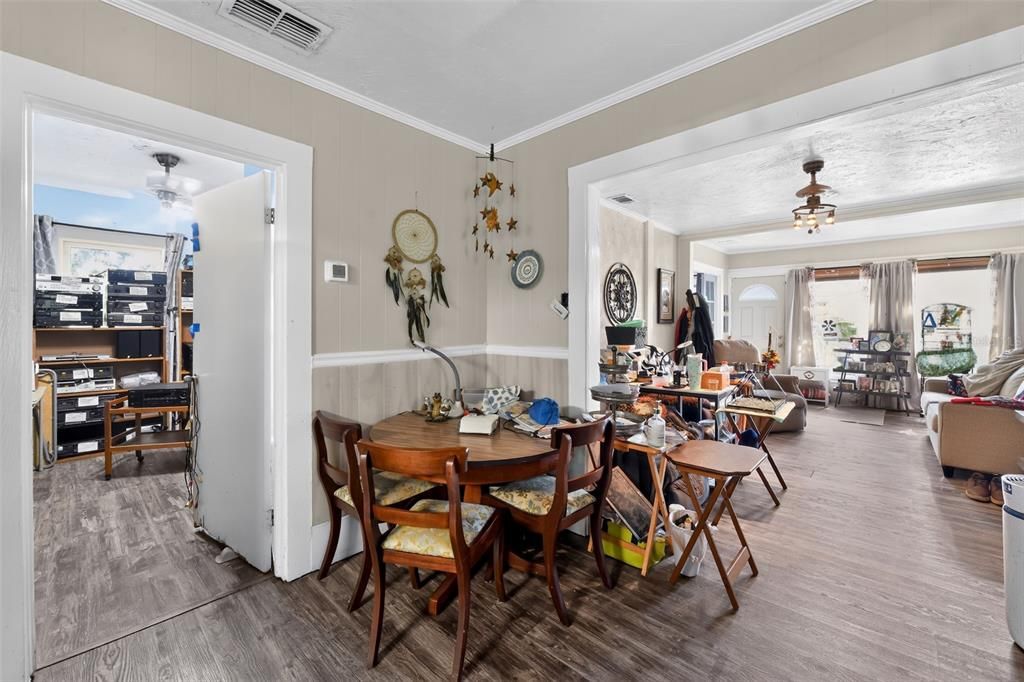 En Venta: $299,900 (3 camas, 2 baños, 1343 Pies cuadrados)