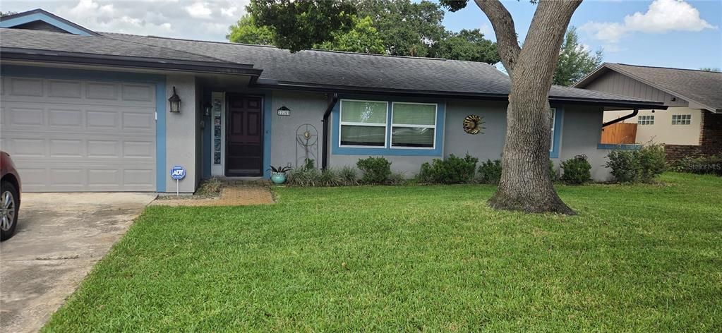 For Sale: $560,000 (4 beds, 2 baths, 1801 Square Feet)