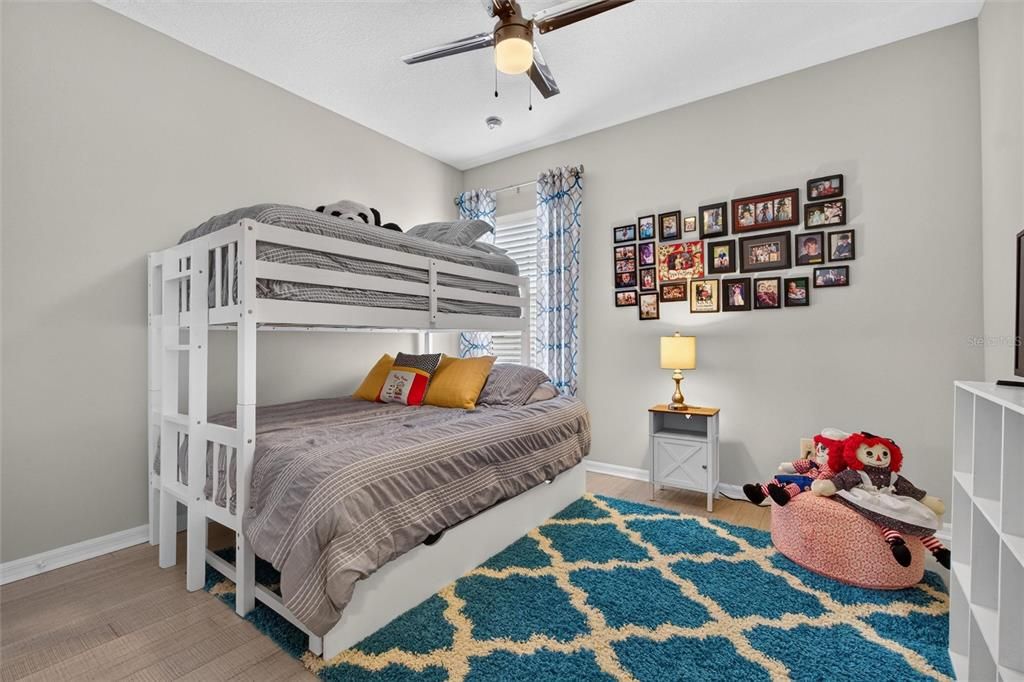 En Venta: $759,900 (3 camas, 2 baños, 2199 Pies cuadrados)
