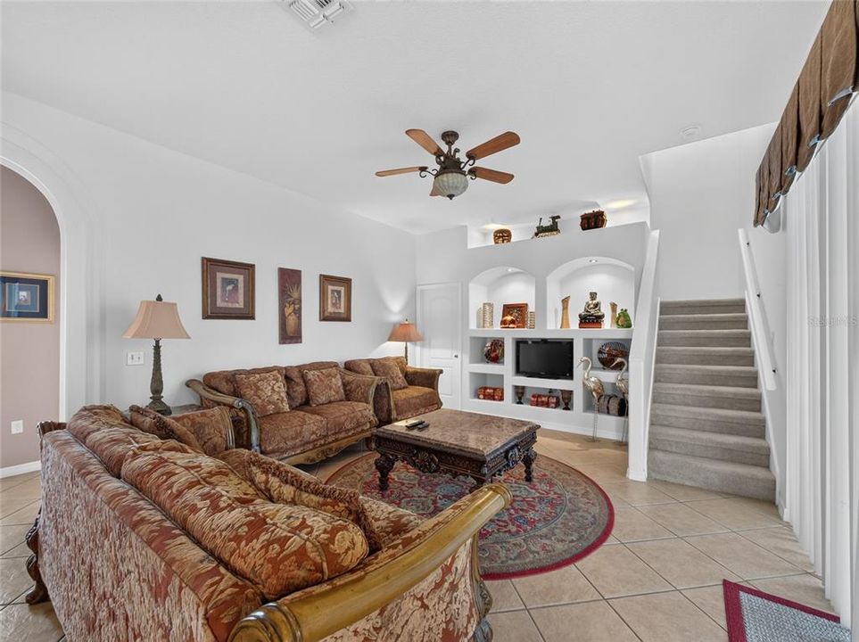 En Venta: $525,000 (6 camas, 5 baños, 3283 Pies cuadrados)