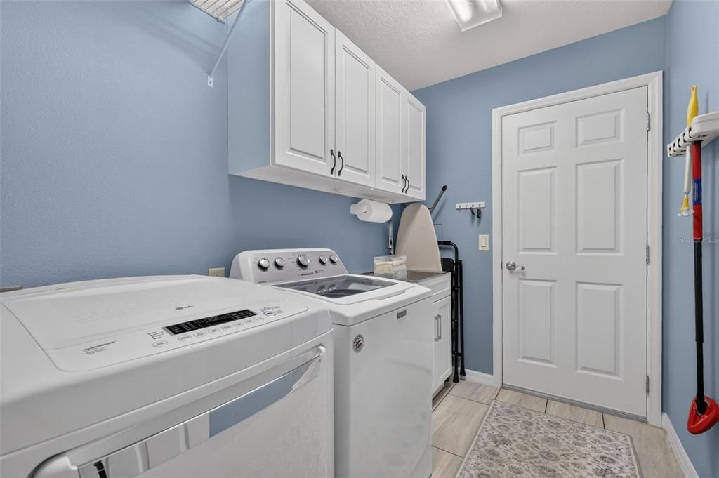 For Sale: $479,000 (3 beds, 2 baths, 2006 Square Feet)