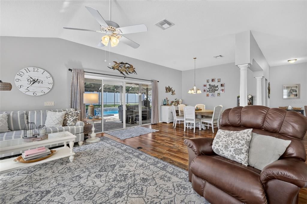 For Sale: $479,000 (3 beds, 2 baths, 2006 Square Feet)