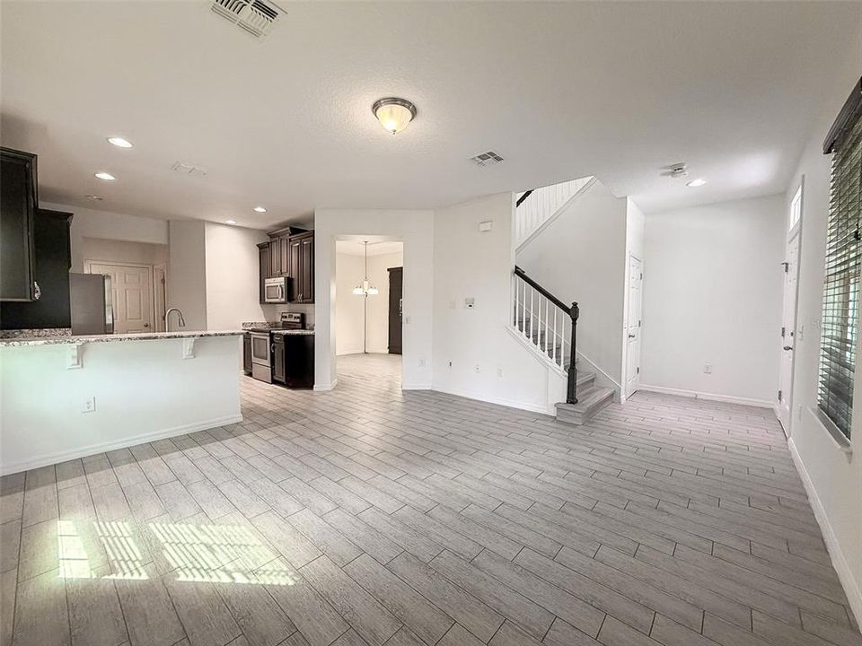 В аренду: $2,950 (4 спален, 2 ванн, 2092 Квадратных фут)