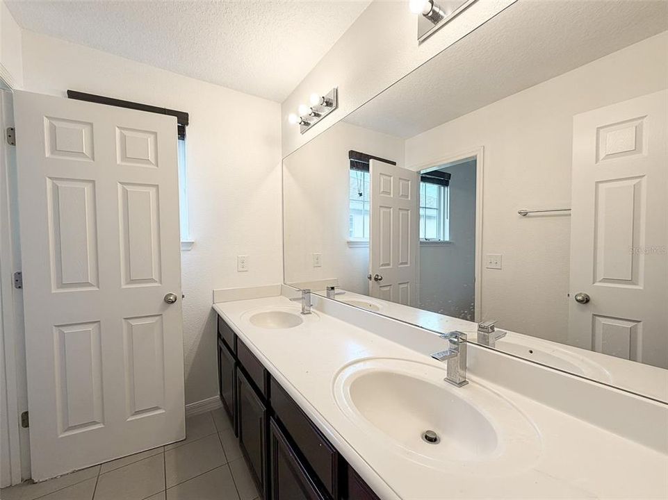 В аренду: $2,950 (4 спален, 2 ванн, 2092 Квадратных фут)