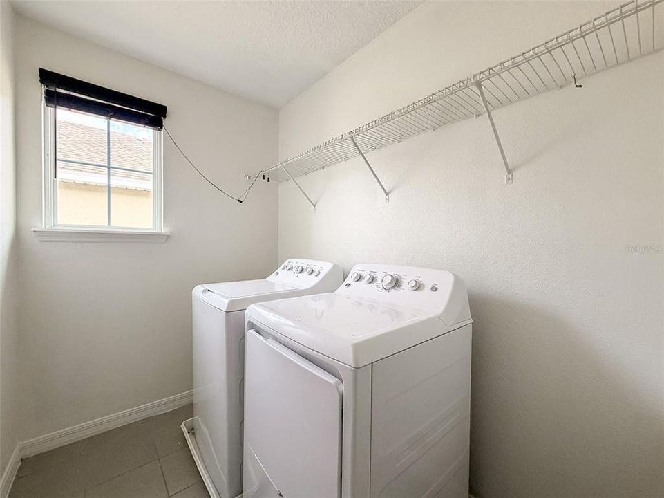 В аренду: $2,950 (4 спален, 2 ванн, 2092 Квадратных фут)
