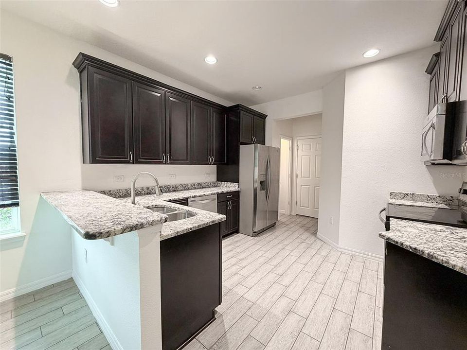 В аренду: $2,950 (4 спален, 2 ванн, 2092 Квадратных фут)