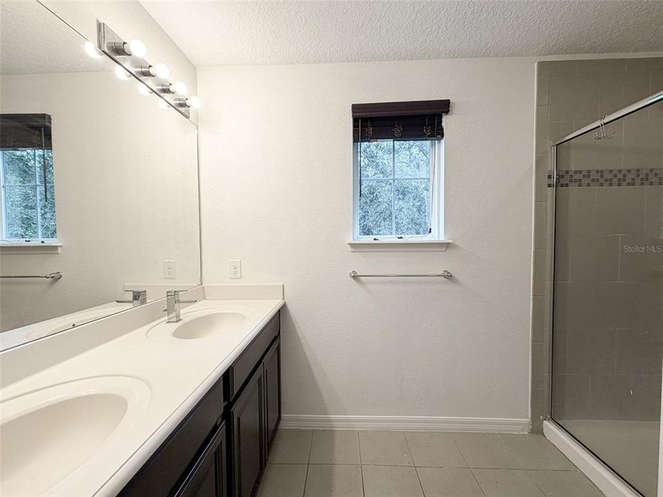 В аренду: $2,950 (4 спален, 2 ванн, 2092 Квадратных фут)