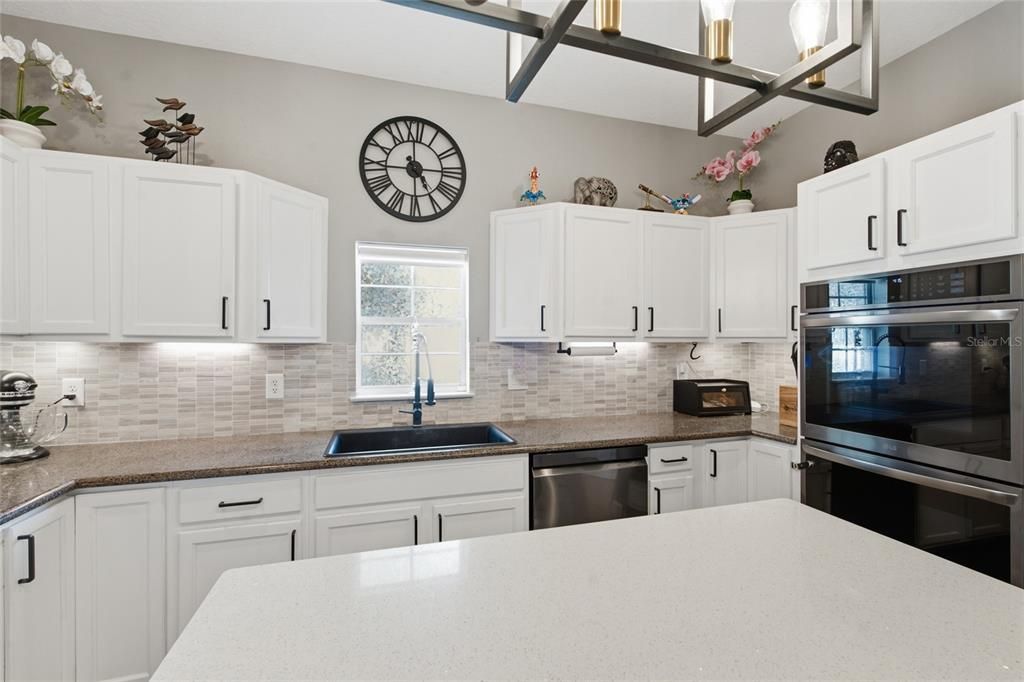 For Sale: $850,000 (5 beds, 3 baths, 2904 Square Feet)