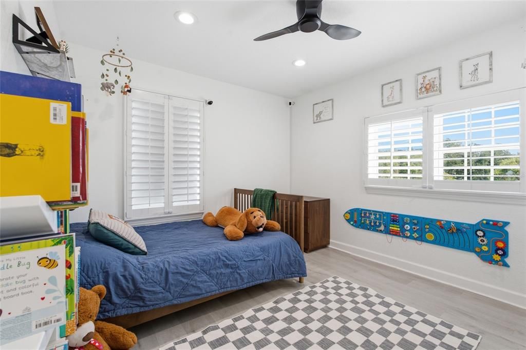 For Sale: $850,000 (5 beds, 3 baths, 2904 Square Feet)