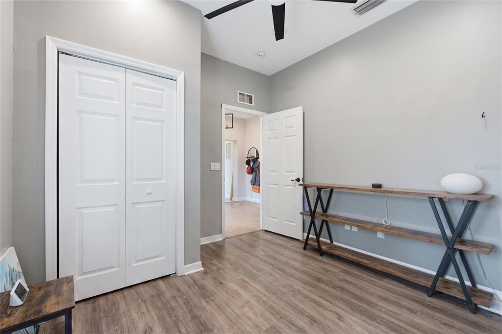 For Sale: $850,000 (5 beds, 3 baths, 2904 Square Feet)