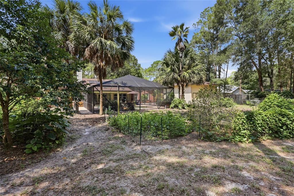 For Sale: $719,000 (4 beds, 3 baths, 2696 Square Feet)