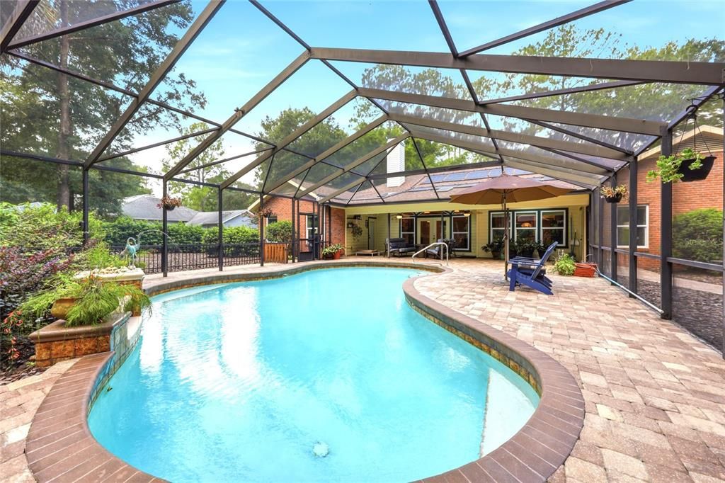 For Sale: $719,000 (4 beds, 3 baths, 2696 Square Feet)