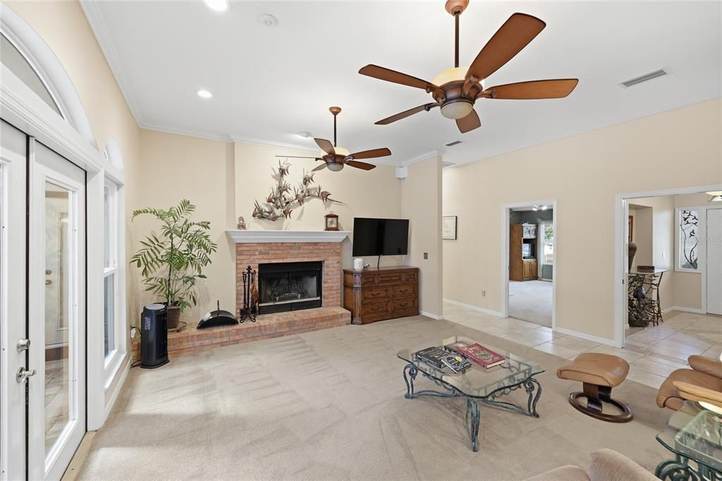For Sale: $719,000 (4 beds, 3 baths, 2696 Square Feet)