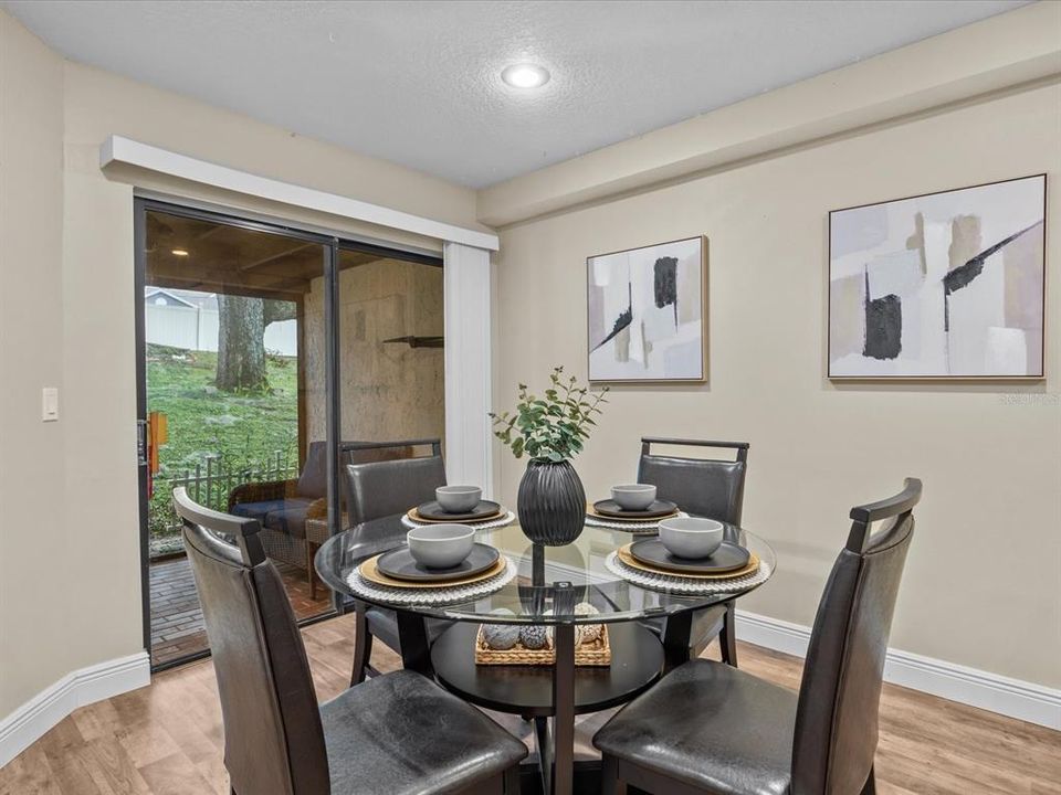 En Venta: $285,000 (3 camas, 2 baños, 1314 Pies cuadrados)