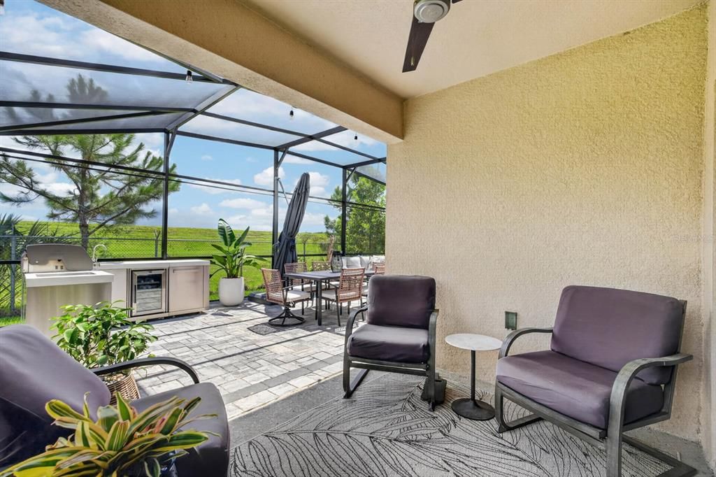 For Sale: $400,000 (4 beds, 2 baths, 1836 Square Feet)