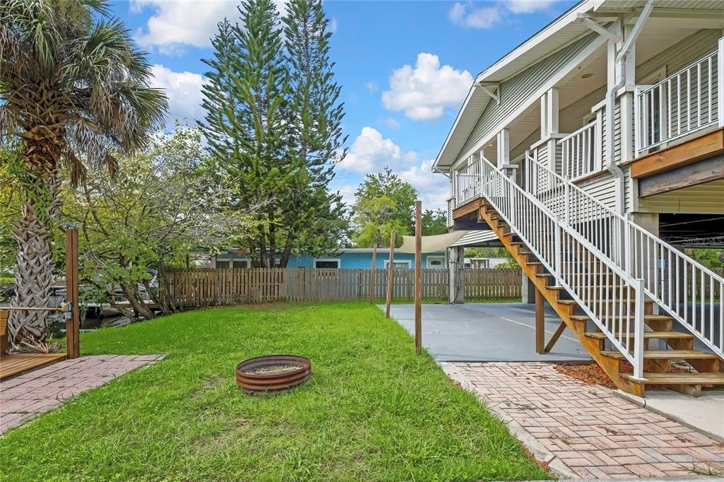 For Sale: $495,000 (3 beds, 2 baths, 1188 Square Feet)