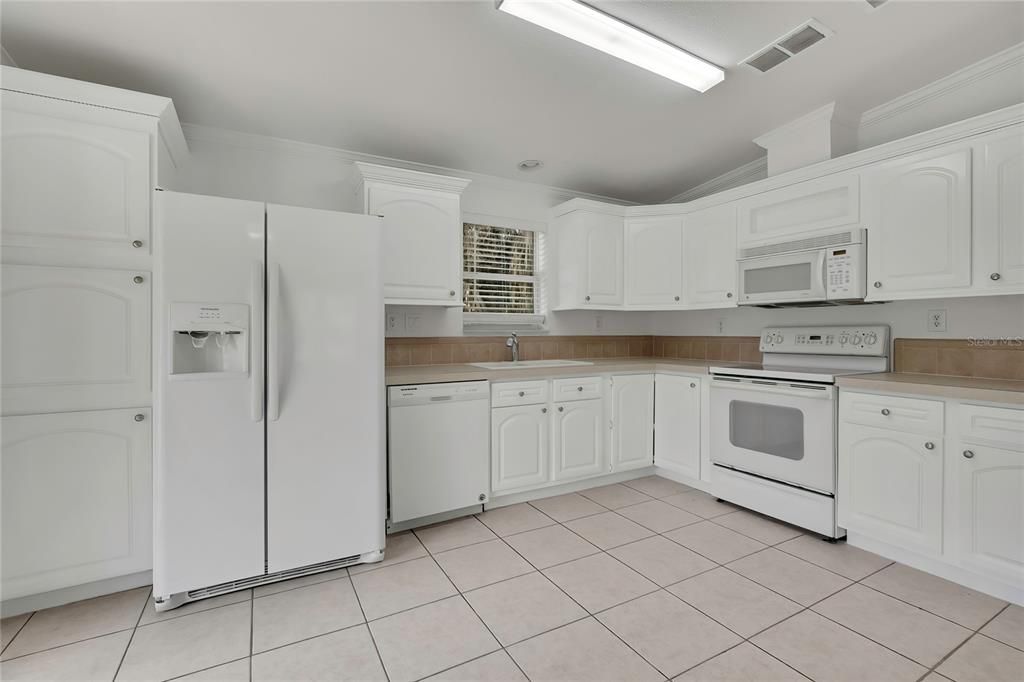 For Sale: $495,000 (3 beds, 2 baths, 1188 Square Feet)