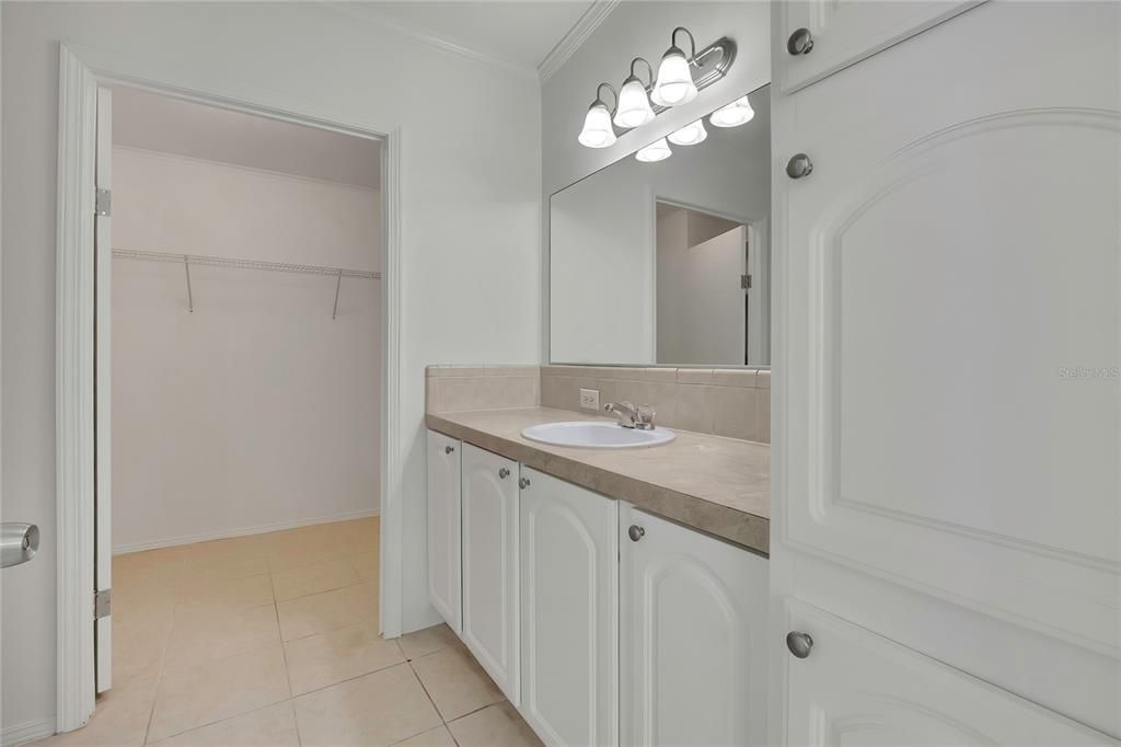 For Sale: $495,000 (3 beds, 2 baths, 1188 Square Feet)