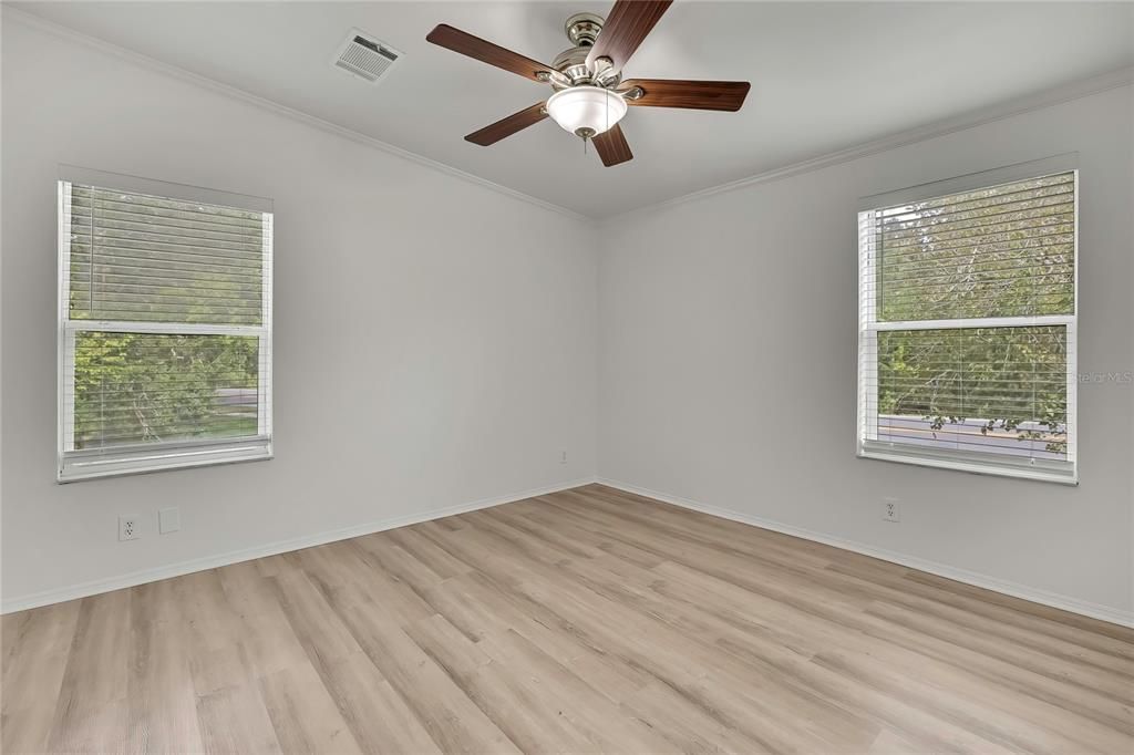 For Sale: $495,000 (3 beds, 2 baths, 1188 Square Feet)