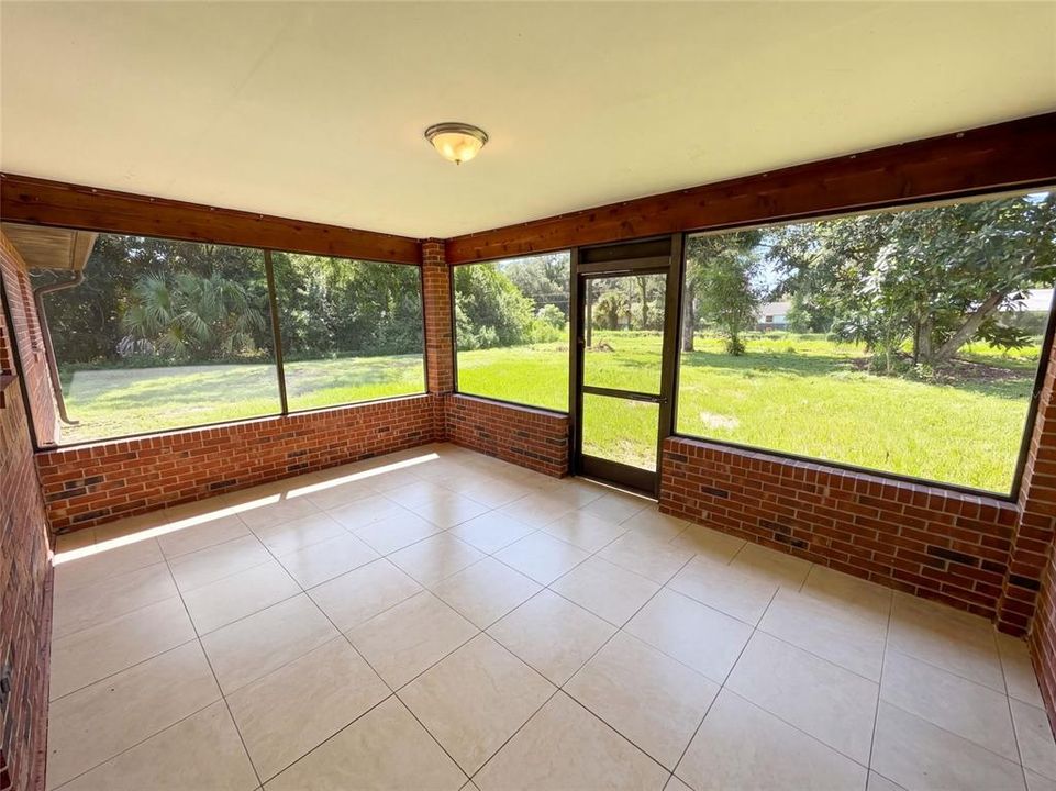 En Venta: $244,000 (3 camas, 2 baños, 1144 Pies cuadrados)