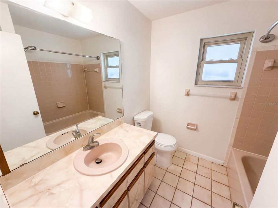 En Venta: $244,000 (3 camas, 2 baños, 1144 Pies cuadrados)