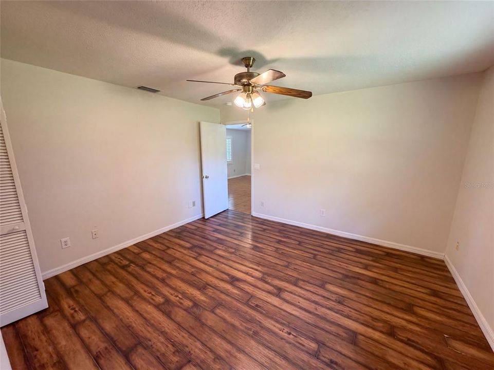 En Venta: $244,000 (3 camas, 2 baños, 1144 Pies cuadrados)