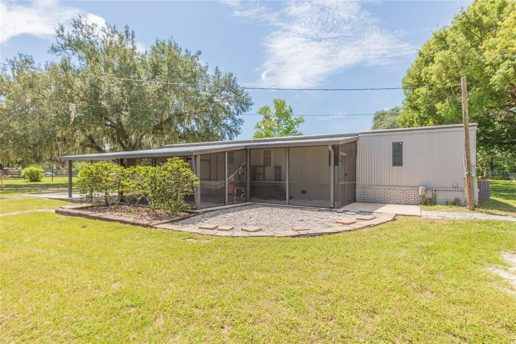 Activo con contrato: $239,900 (3 camas, 2 baños, 1344 Pies cuadrados)