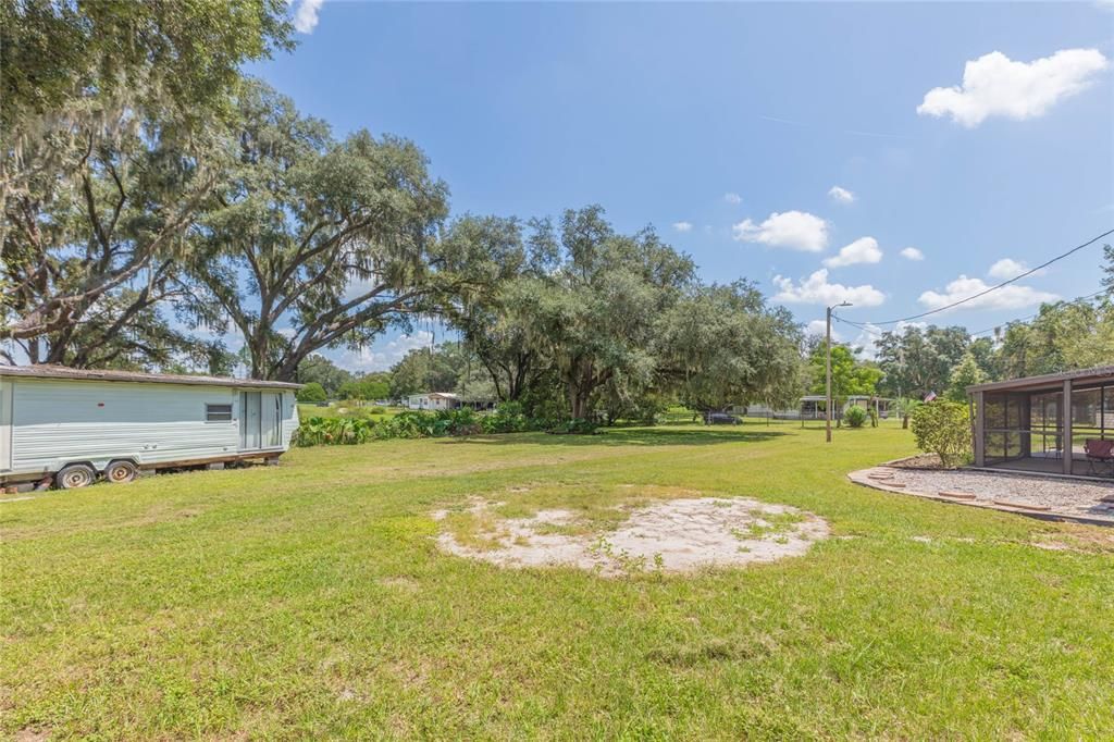 Activo con contrato: $239,900 (3 camas, 2 baños, 1344 Pies cuadrados)