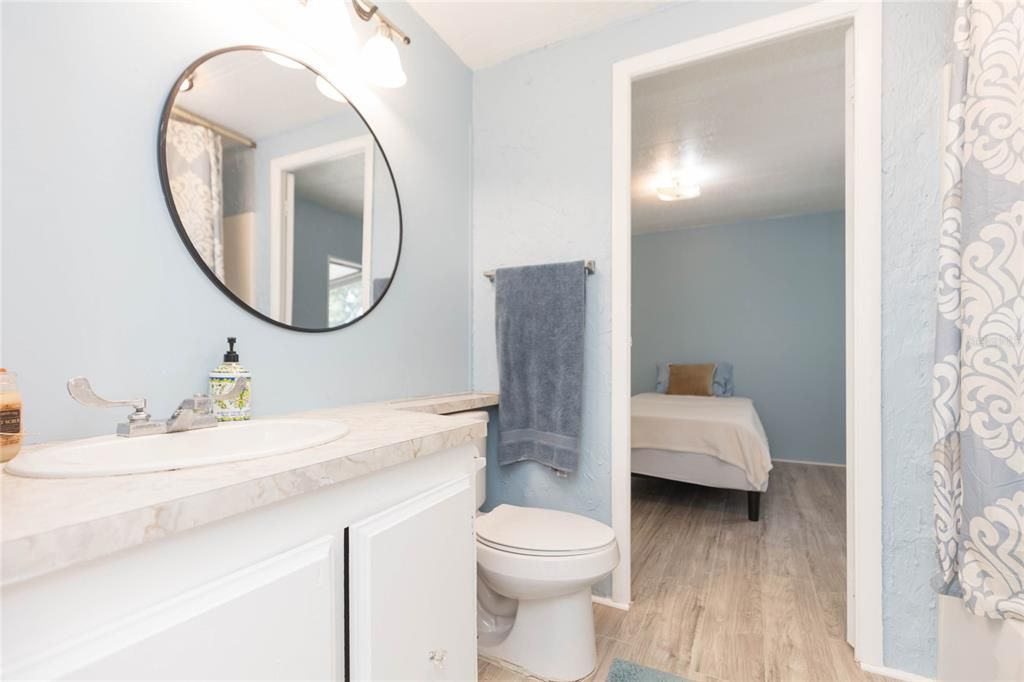 Activo con contrato: $239,900 (3 camas, 2 baños, 1344 Pies cuadrados)