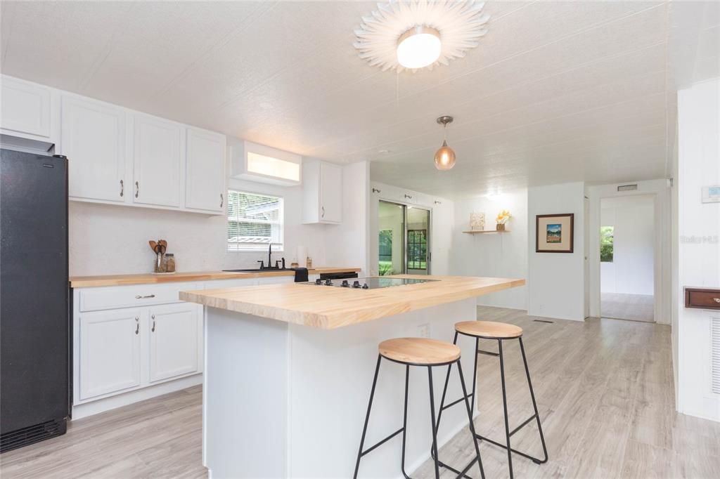 Activo con contrato: $239,900 (3 camas, 2 baños, 1344 Pies cuadrados)